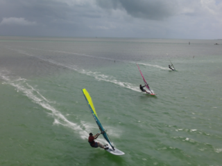 3 windsurfers_5