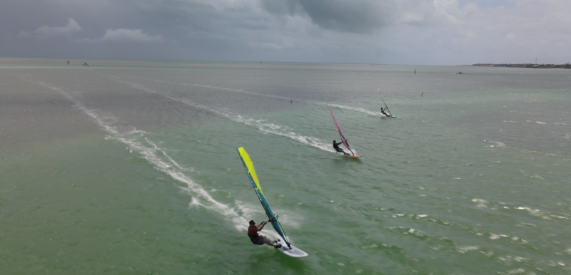 3-windsurfers_5